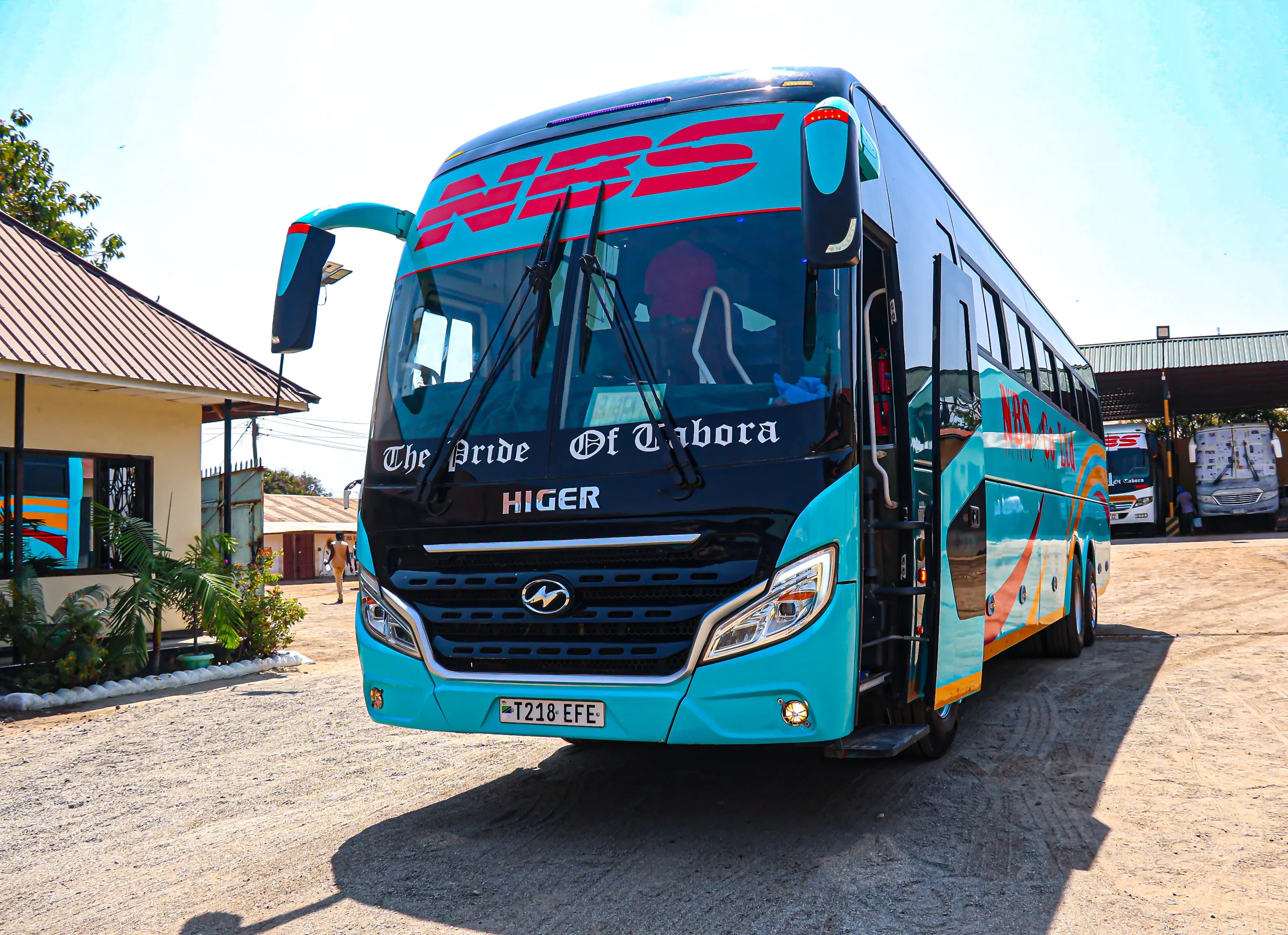 NBS Classic bus exterior view 4